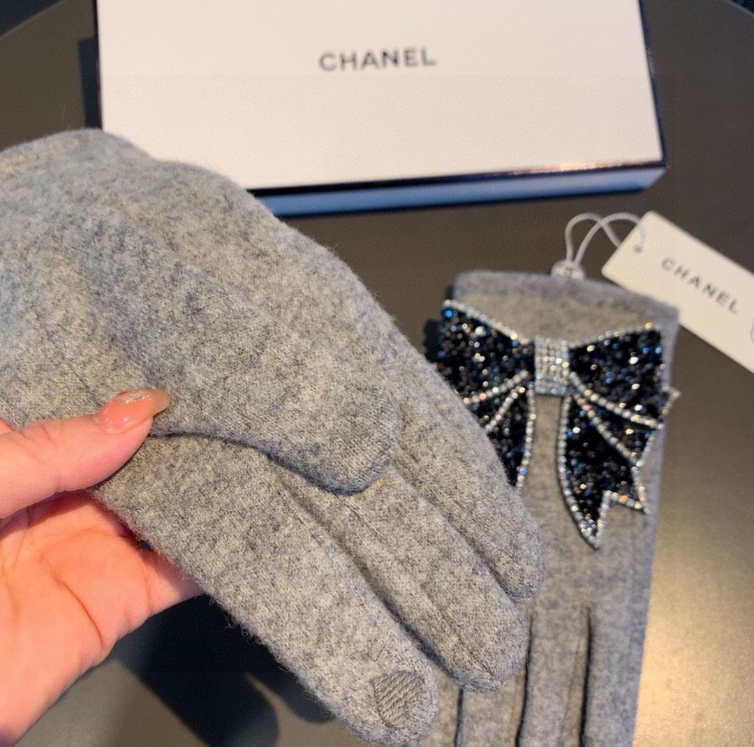 Chanel Gloves