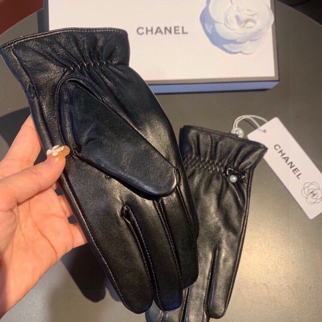 Chanel Gloves