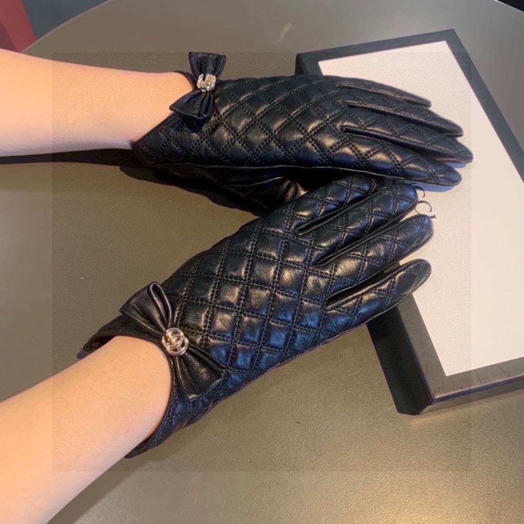 Gucci Gloves