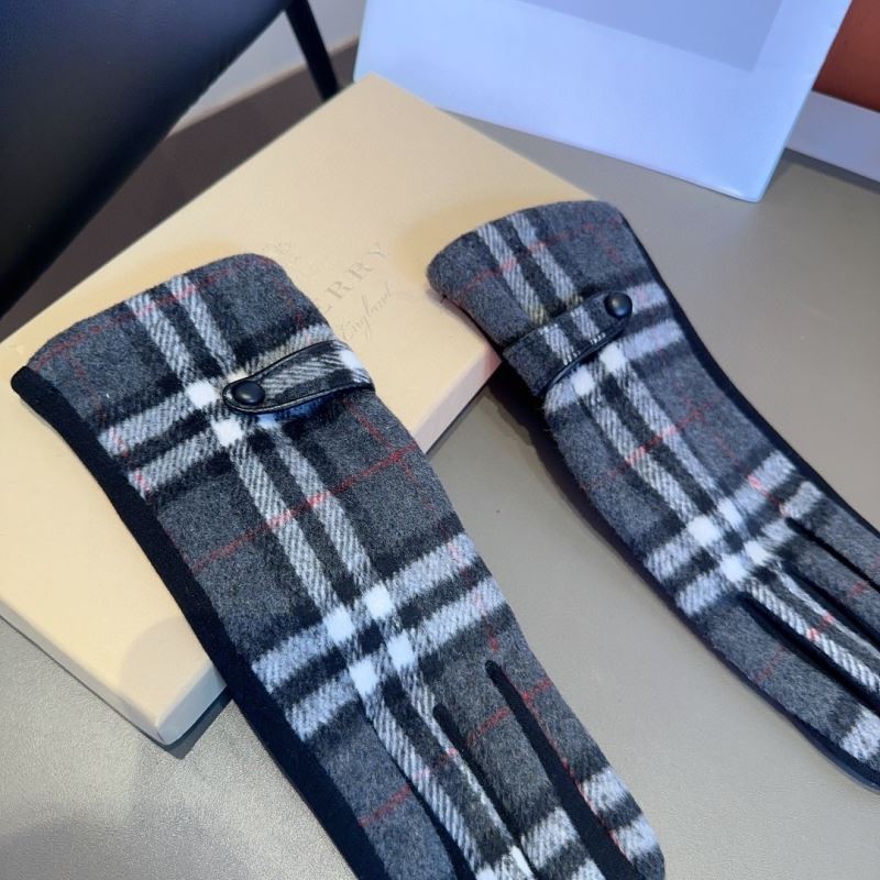 Burberry Gloves