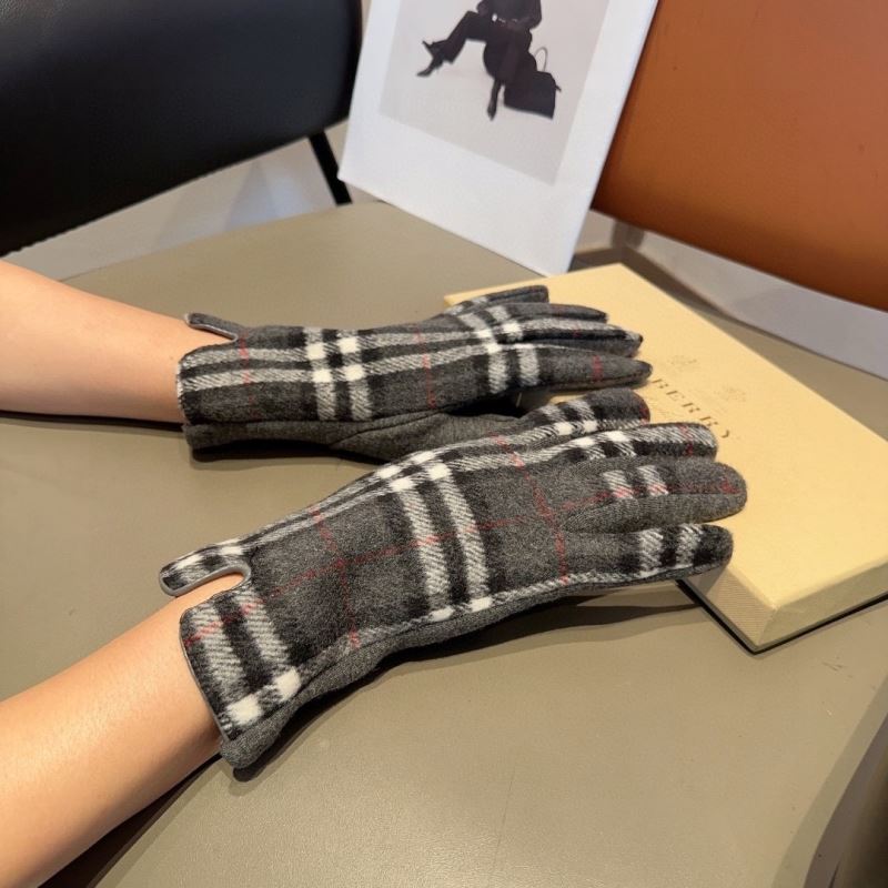 Burberry Gloves