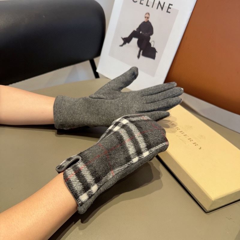 Burberry Gloves