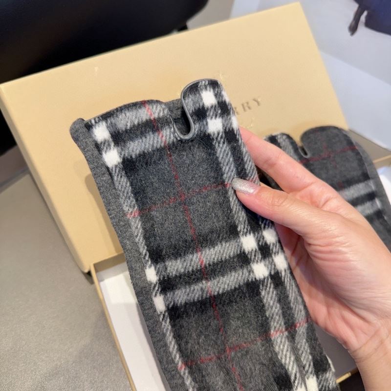 Burberry Gloves