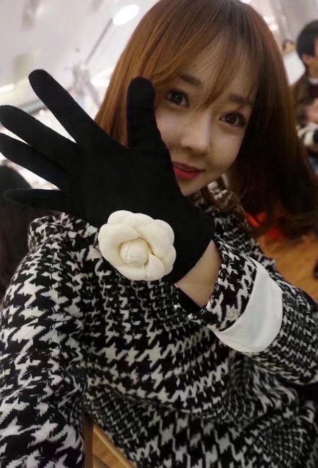 Chanel Gloves