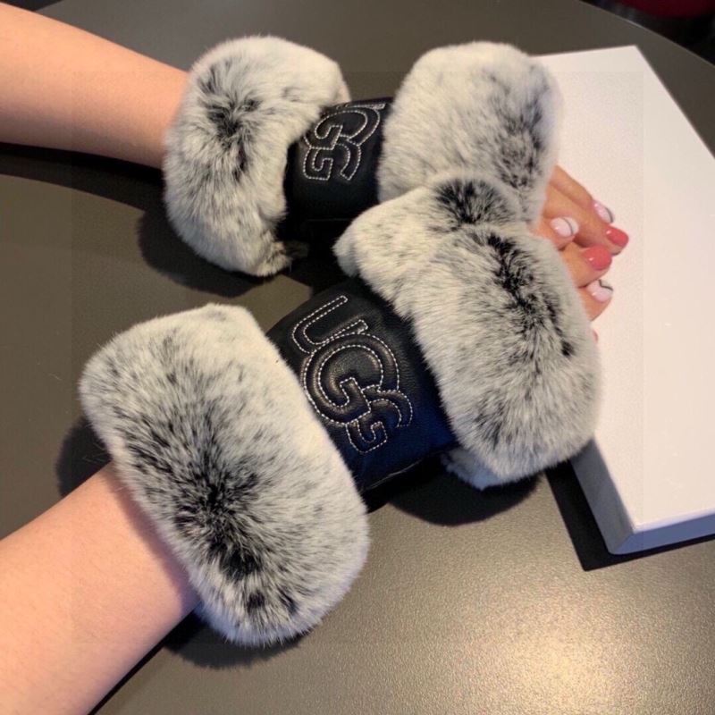 Gucci Gloves