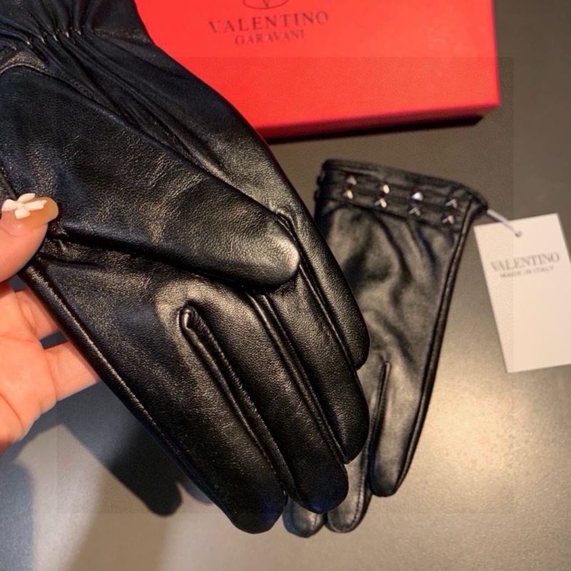 Valentino Gloves