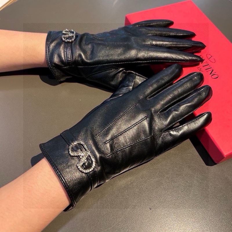 Valentino Gloves