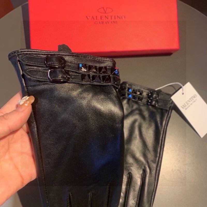 Valentino Gloves