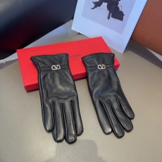 Valentino Gloves