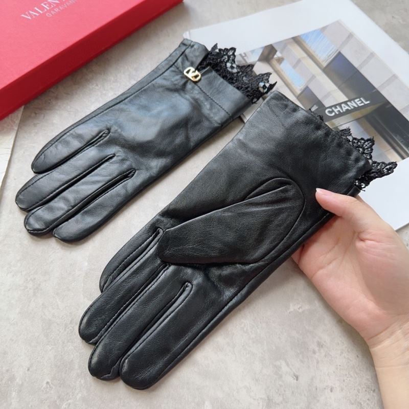 Valentino Gloves