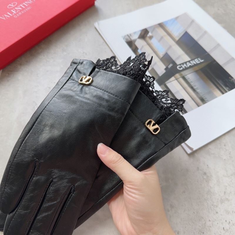 Valentino Gloves