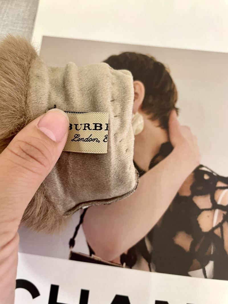 Burberry Gloves