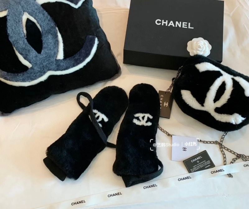 Chanel Gloves