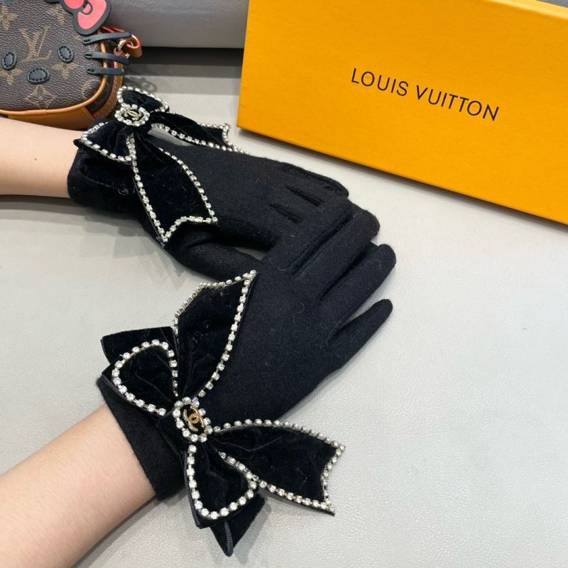 Chanel Gloves