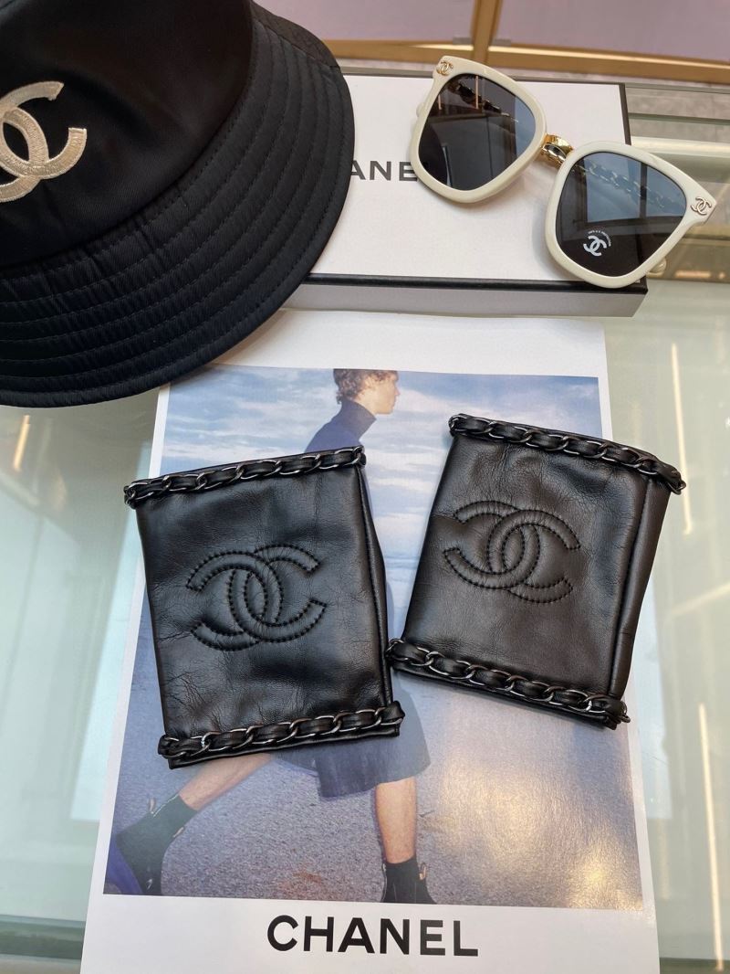 Chanel Gloves