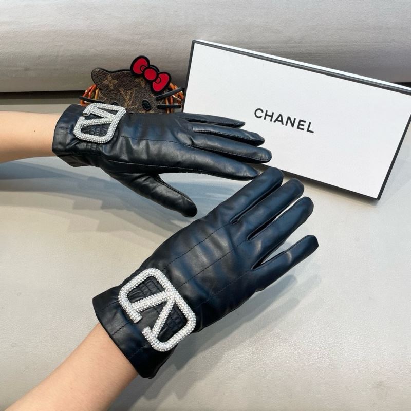 Valentino Gloves