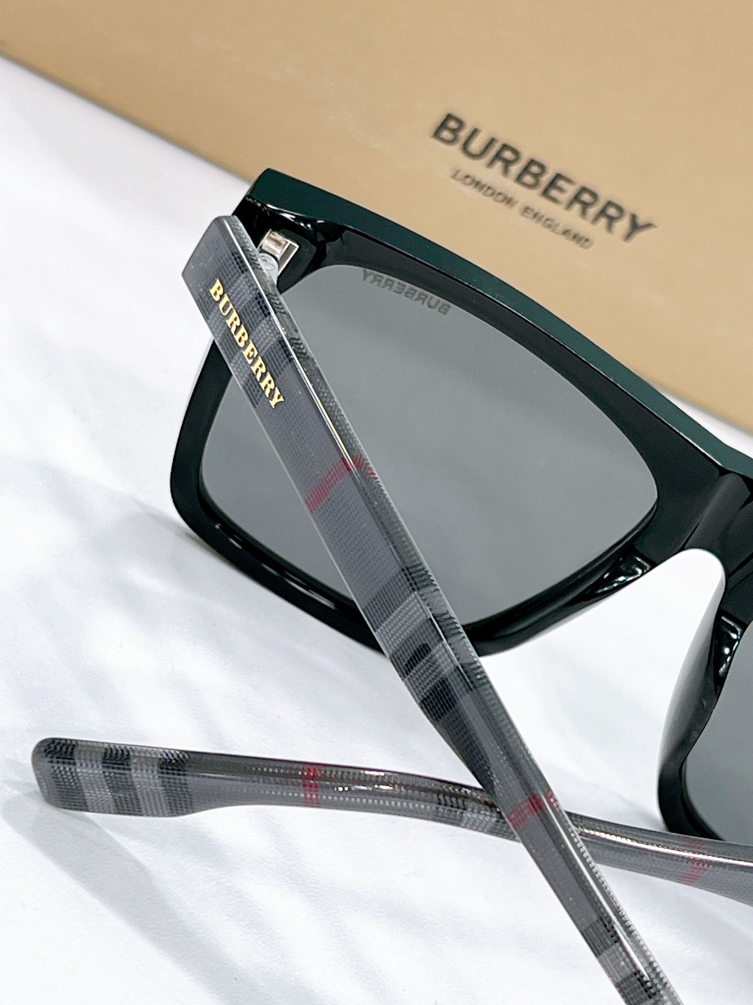 Burberry Sunglasses