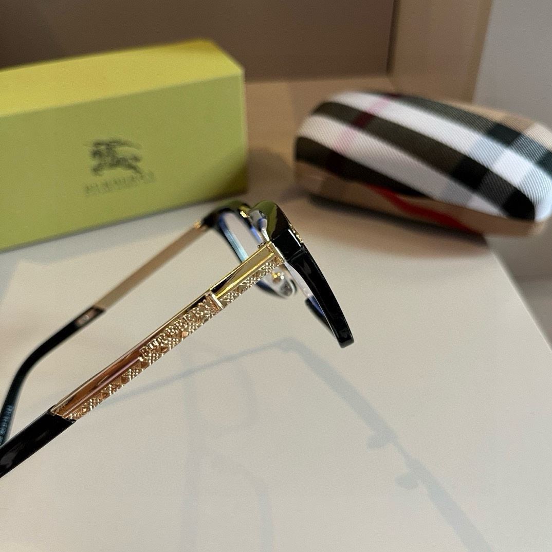 Burberry Sunglasses